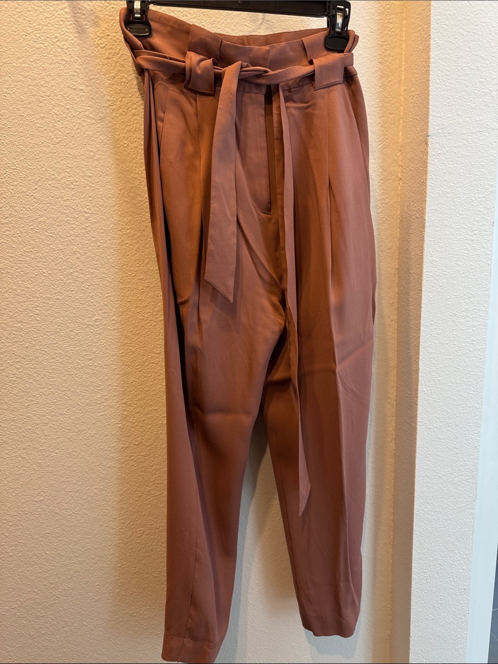 High-Rise Tie-Waist Women’s Pants in Dusty Rose